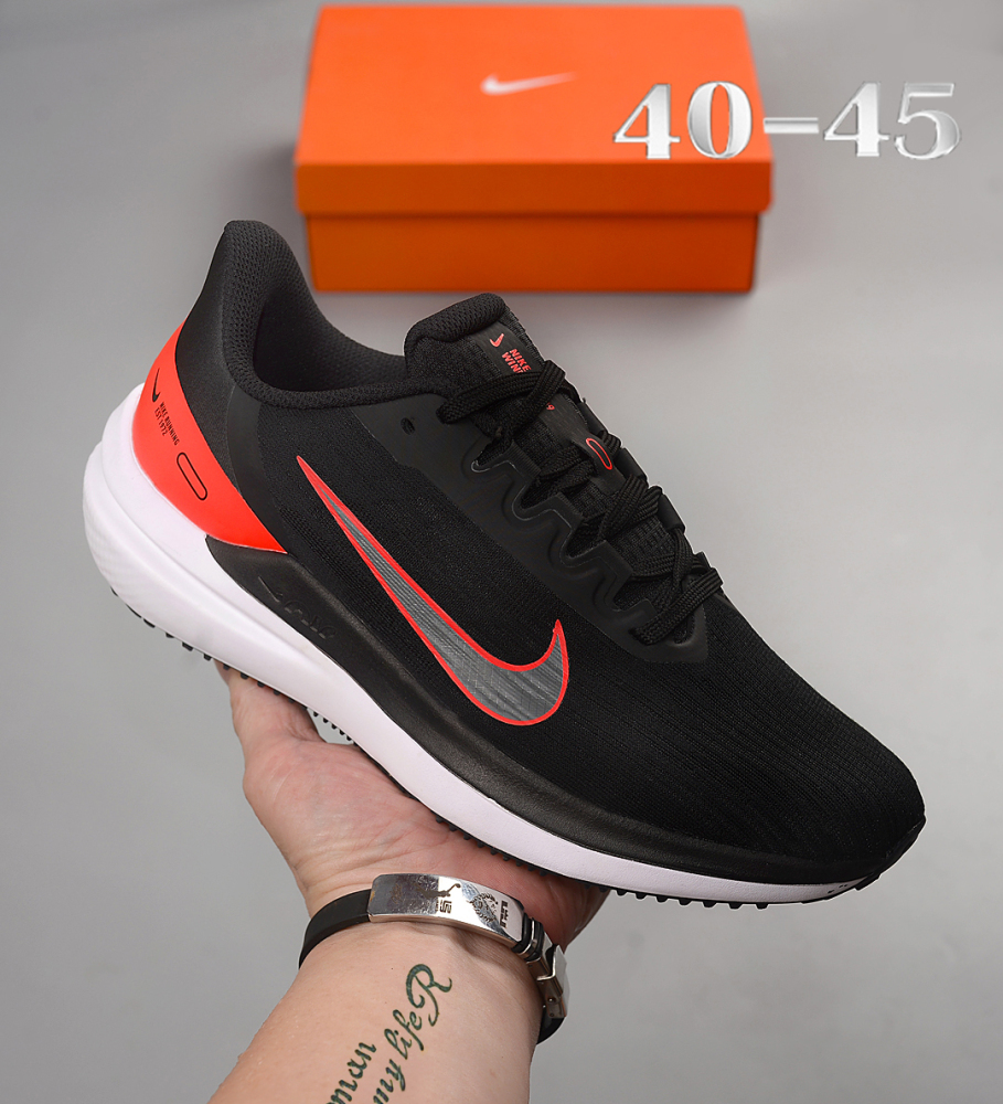 NIKE winflo9