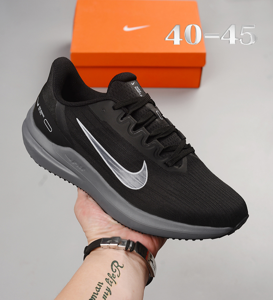 NIKE winflo9