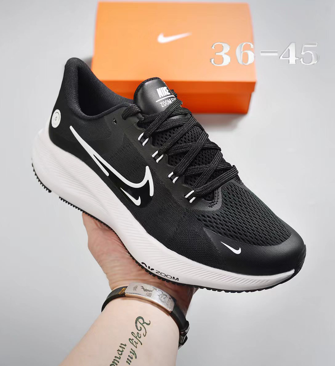 NIKE winflo8