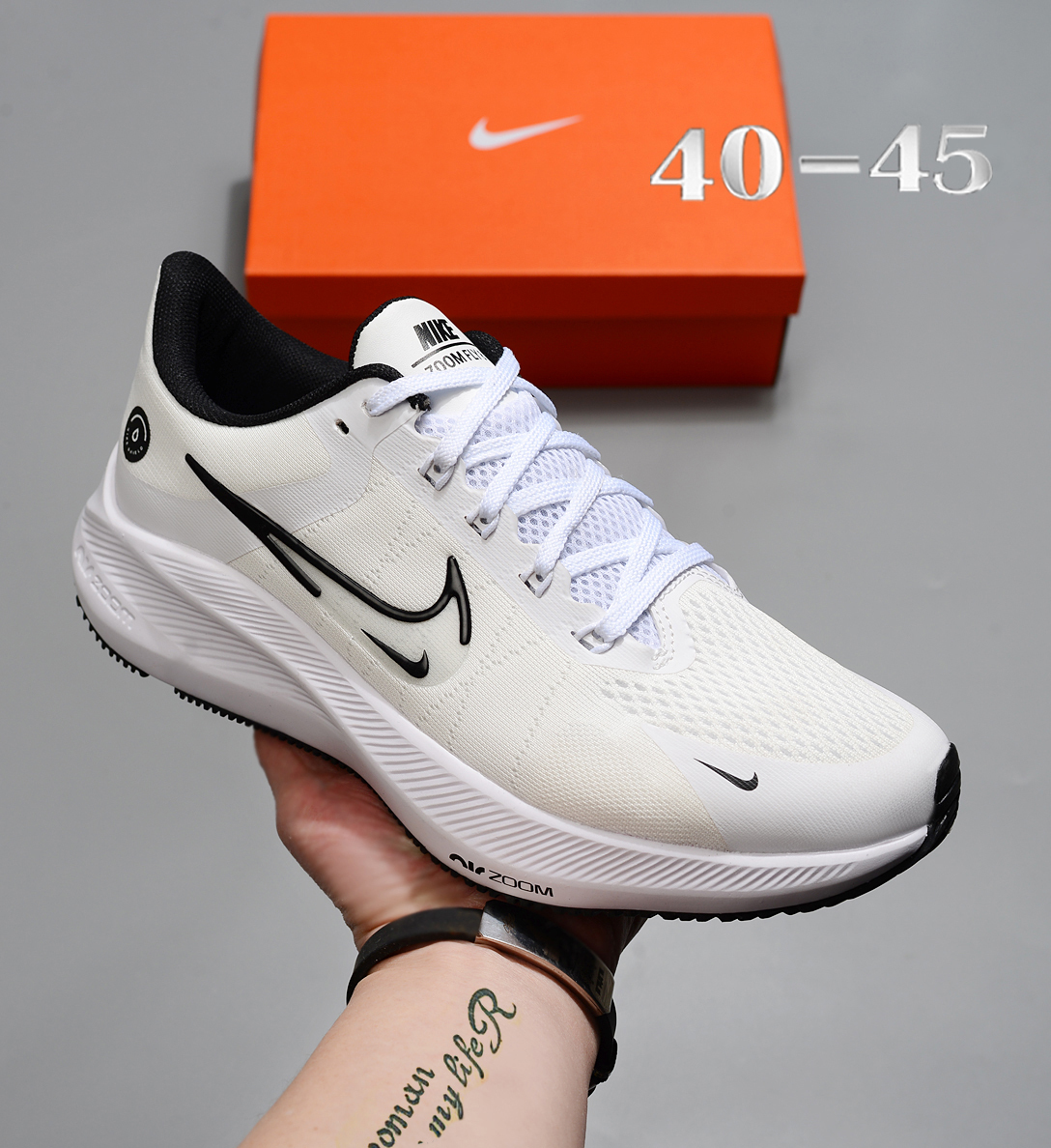 NIKE winflo8