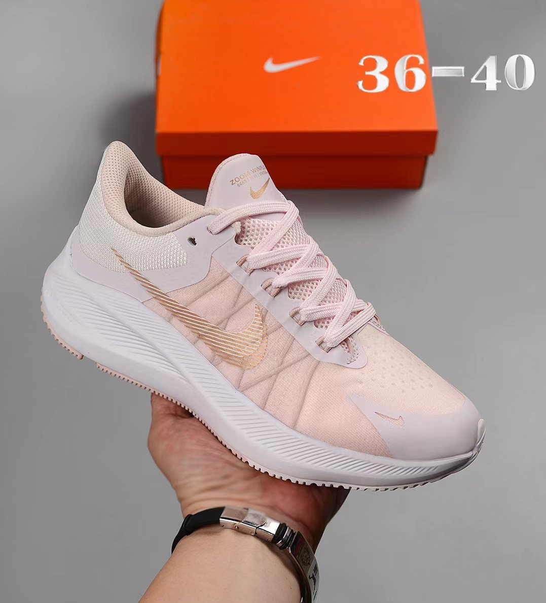 NIKE winflo8