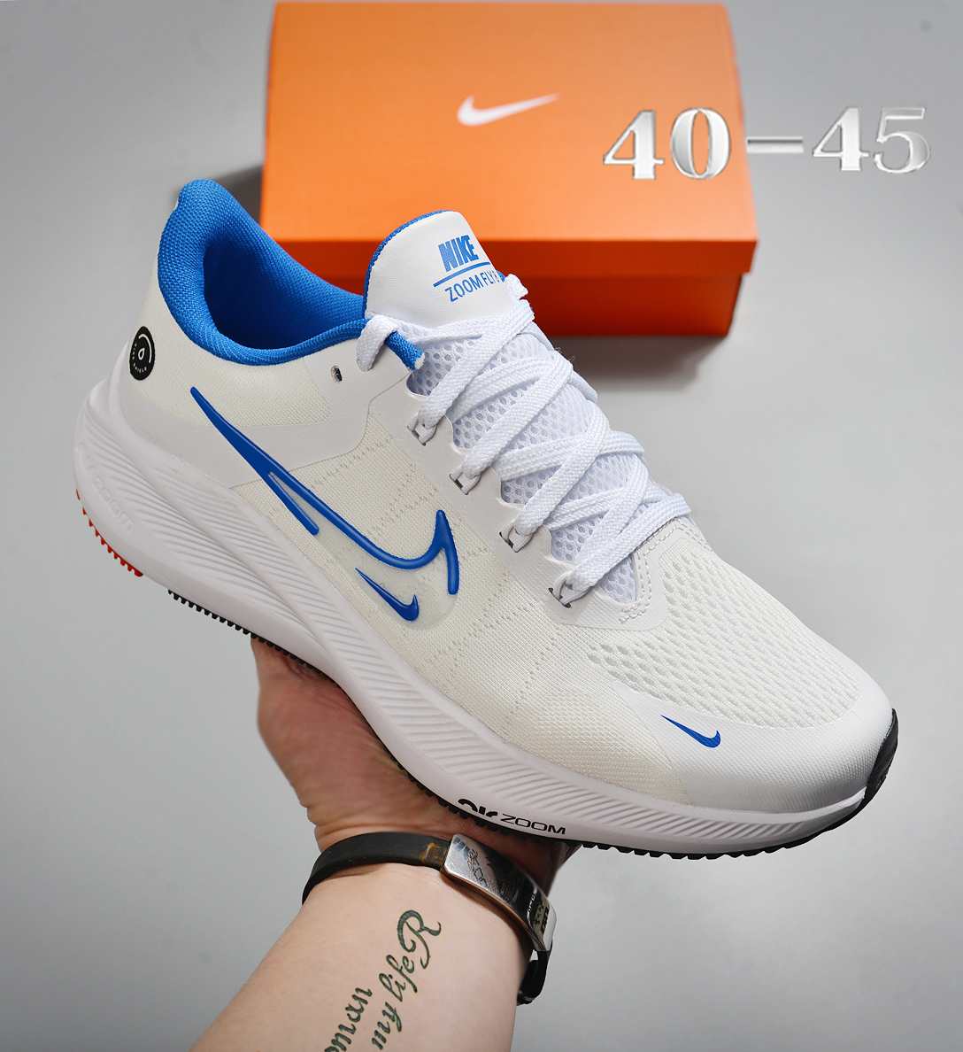 NIKE winflo8