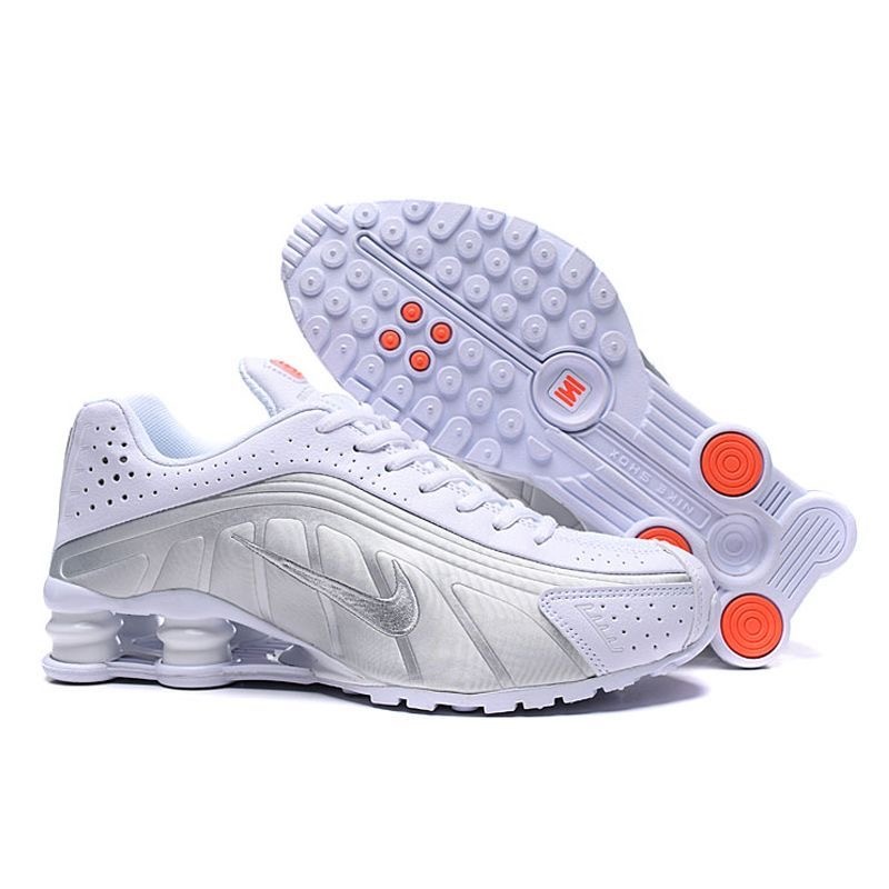 NIKE shox r4