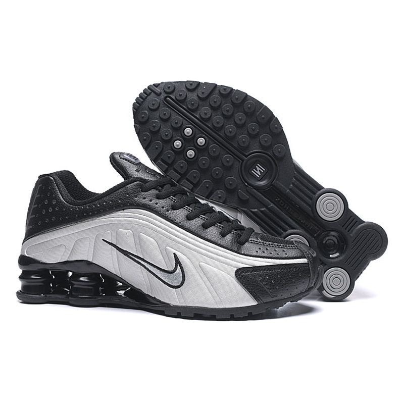 NIKE shox r4