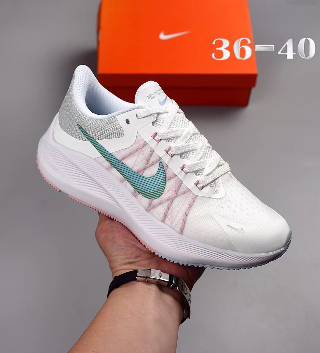 NIKE winflo8