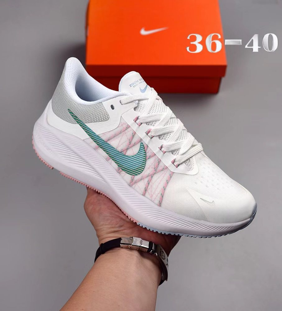 NIKE winflo8