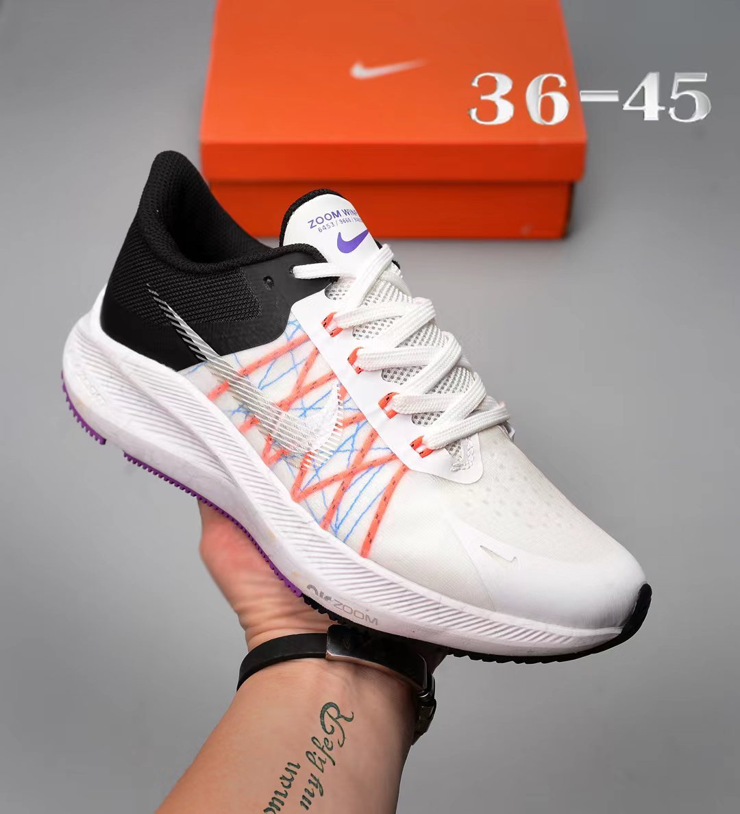 NIKE winflo8