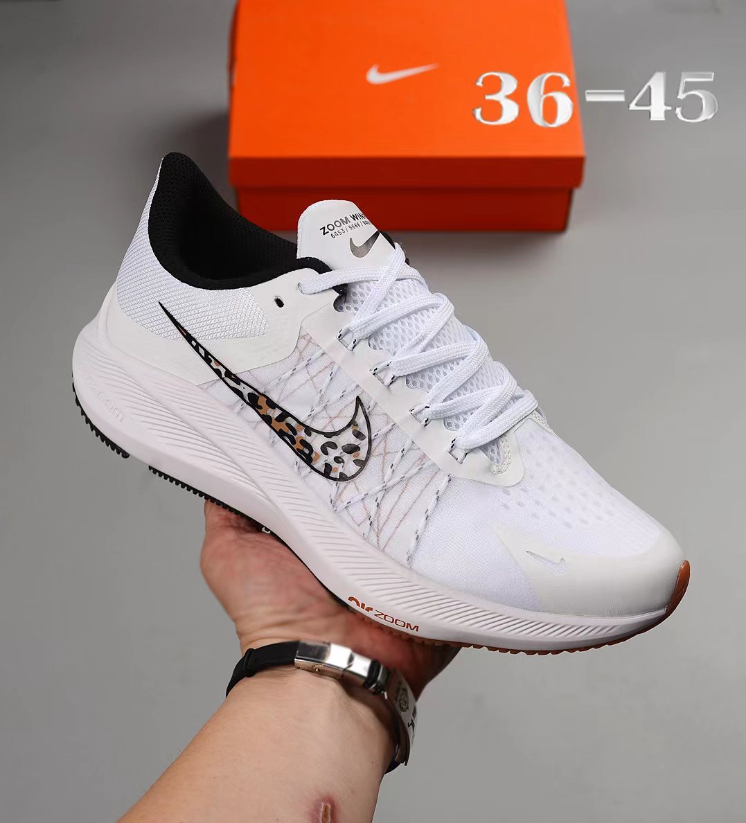 NIKE winflo8
