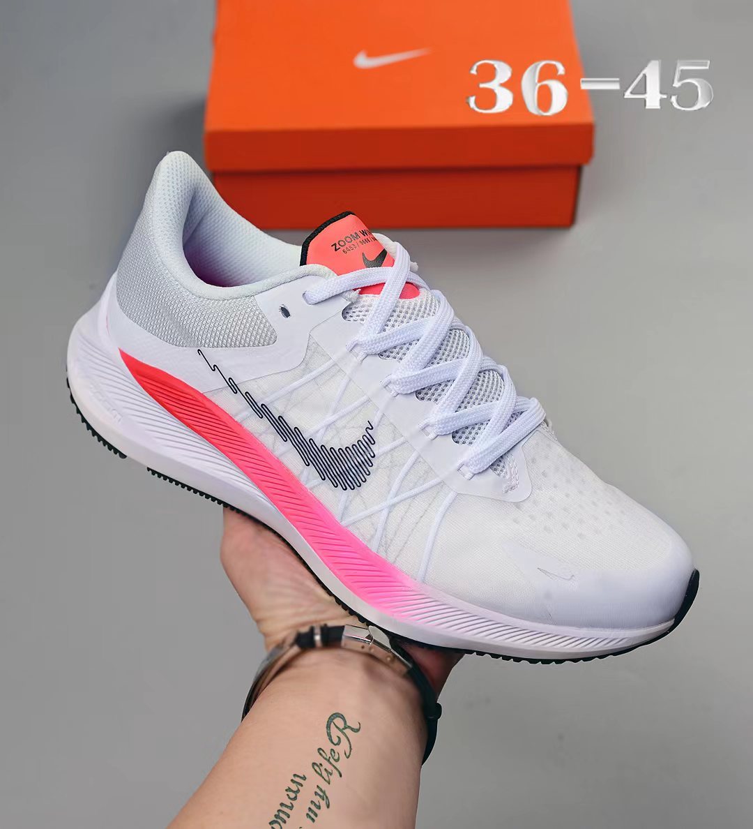 NIKE winflo8