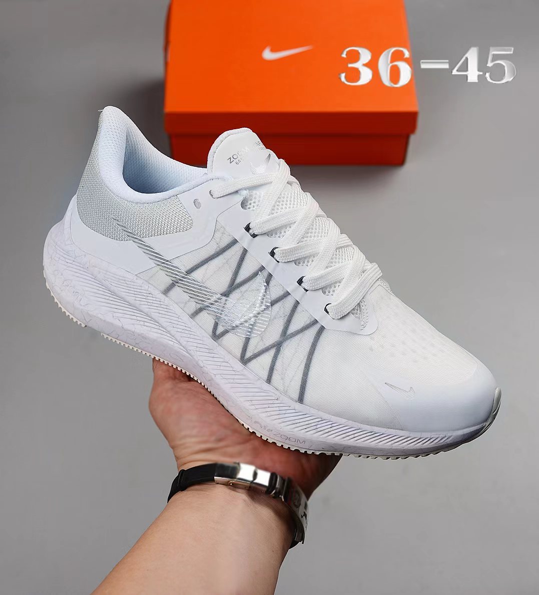 NIKE winflo8