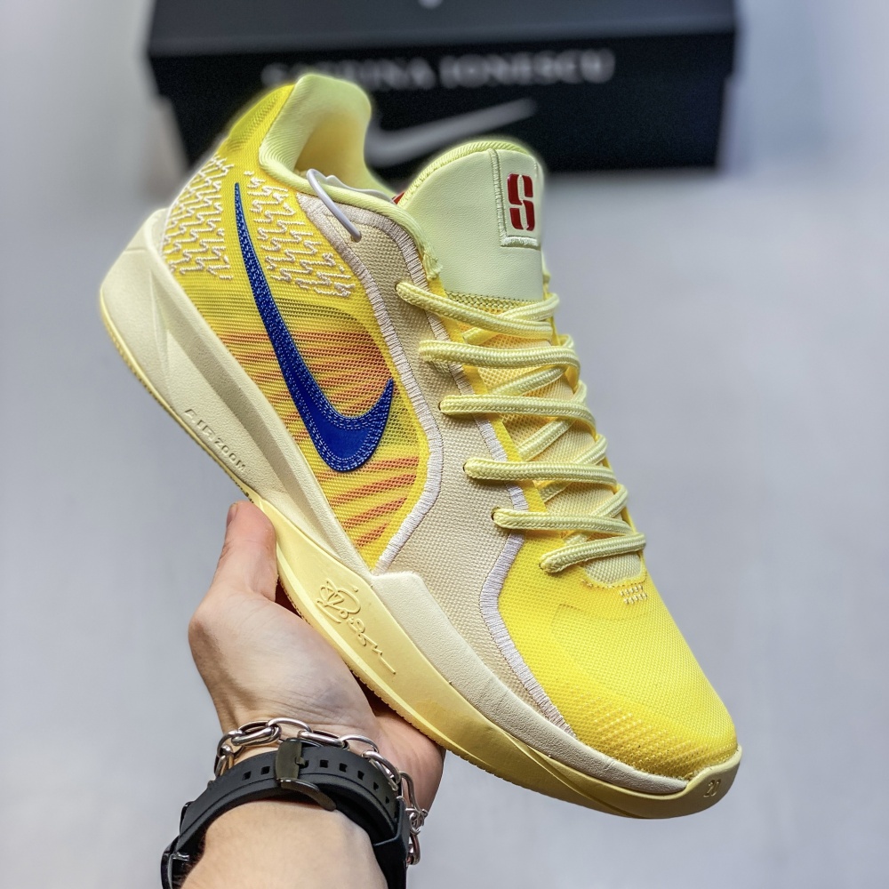 NIKE Sabrina 2