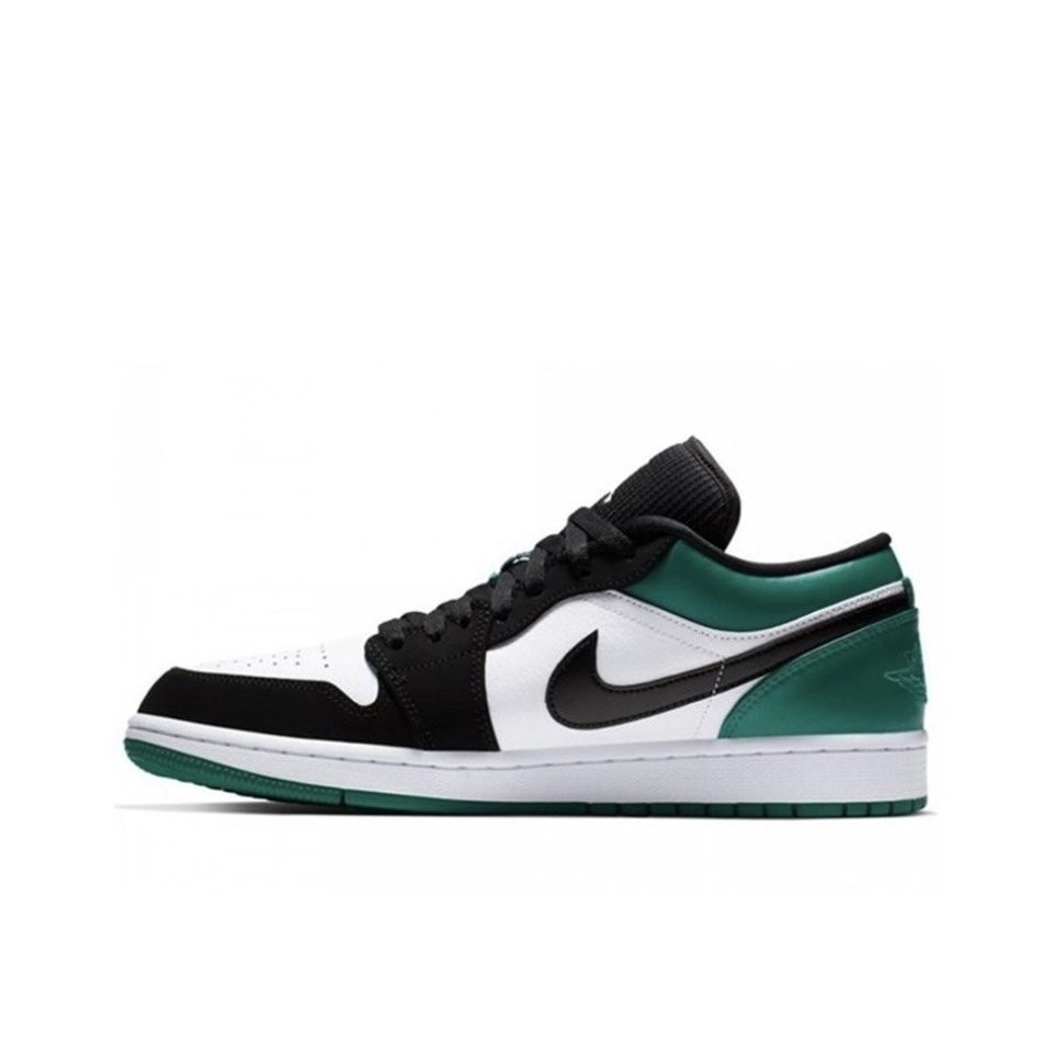 NIKE aj1