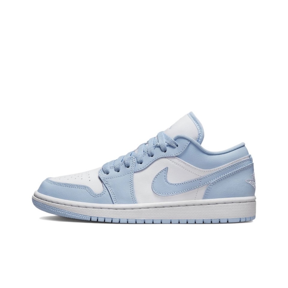 NIKE aj1