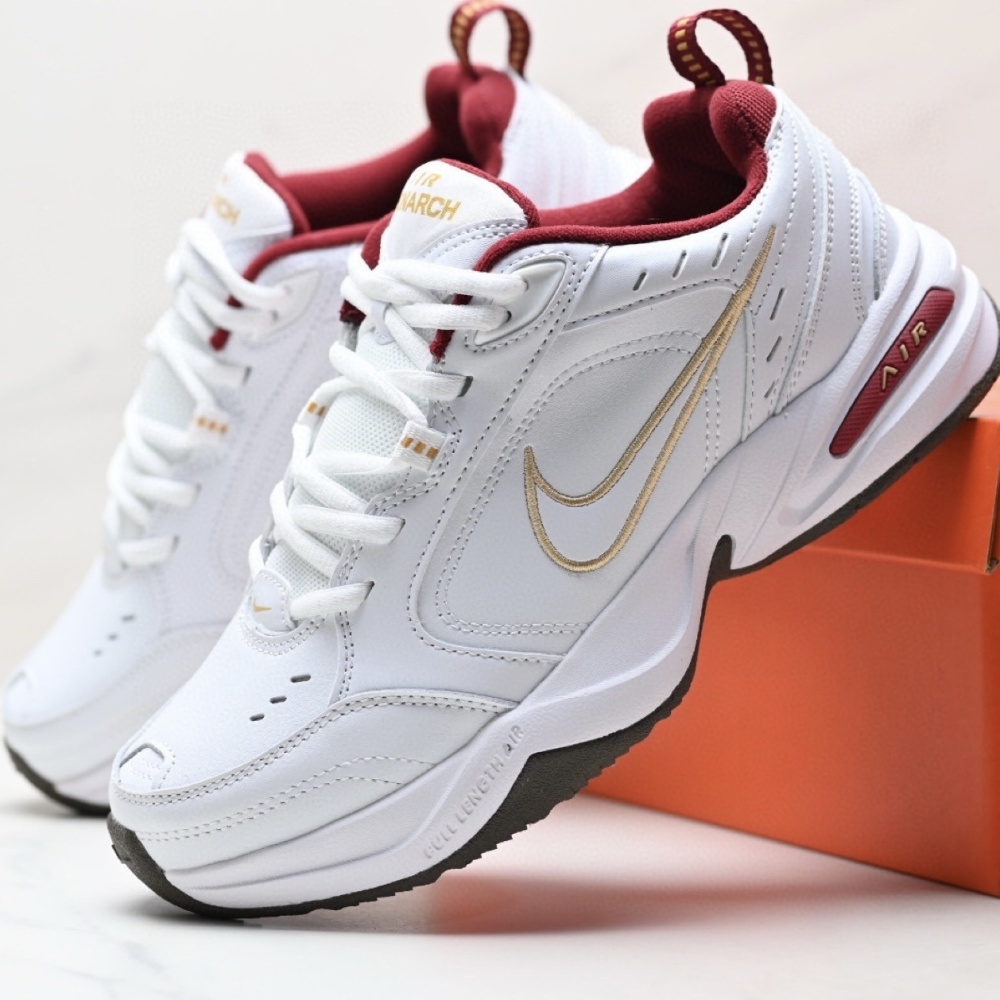 NIKE Monarch 4