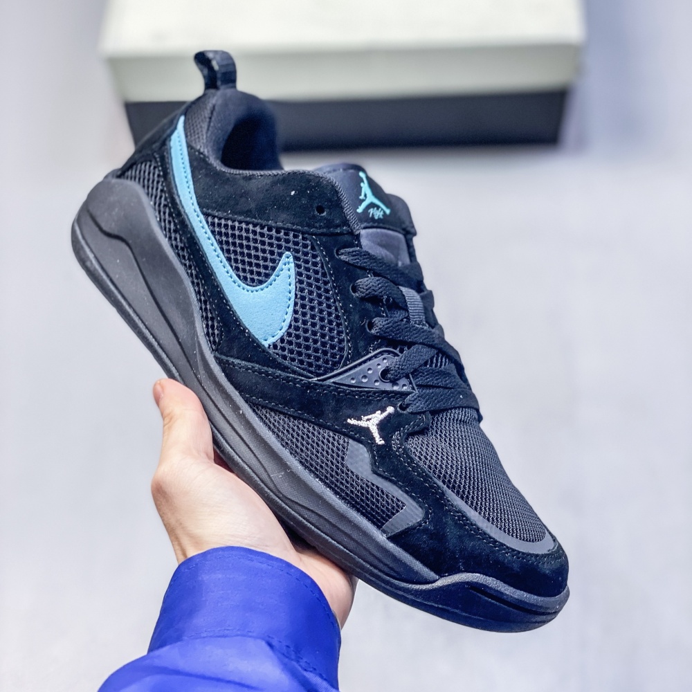 NIKE jordan CMFT Era