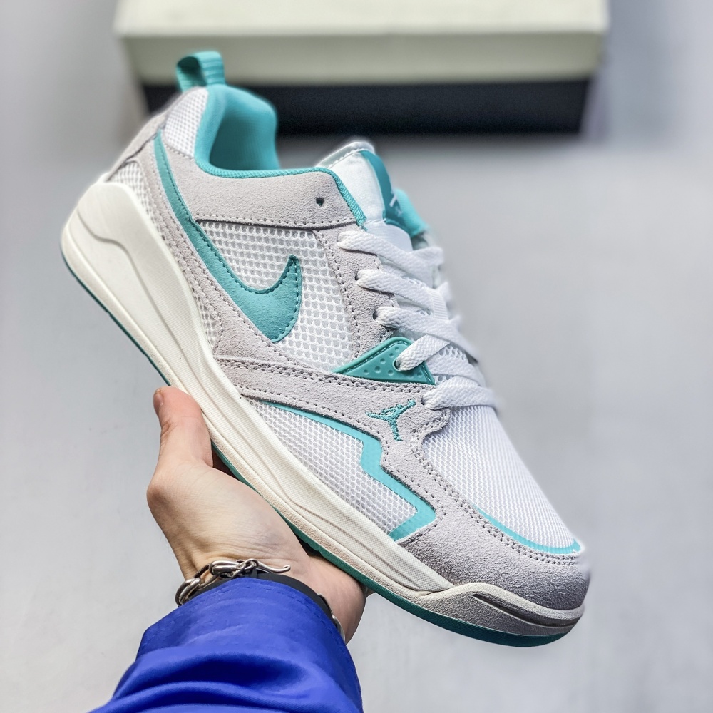 NIKE jordan CMFT Era