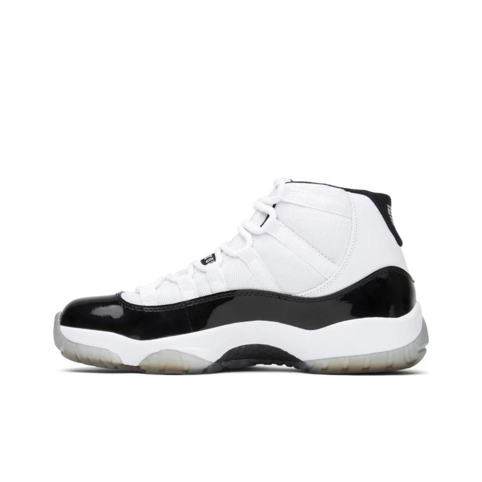 NIKE aj11