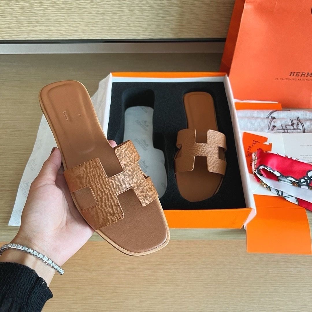 Hermès Oran Sandals for Women, Classic H-Cut Flat Slide Sandals