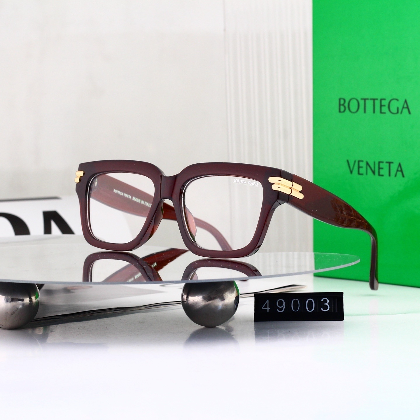 Bottega Veneta Classic Thick Square UV Protection Sunglasses  49003