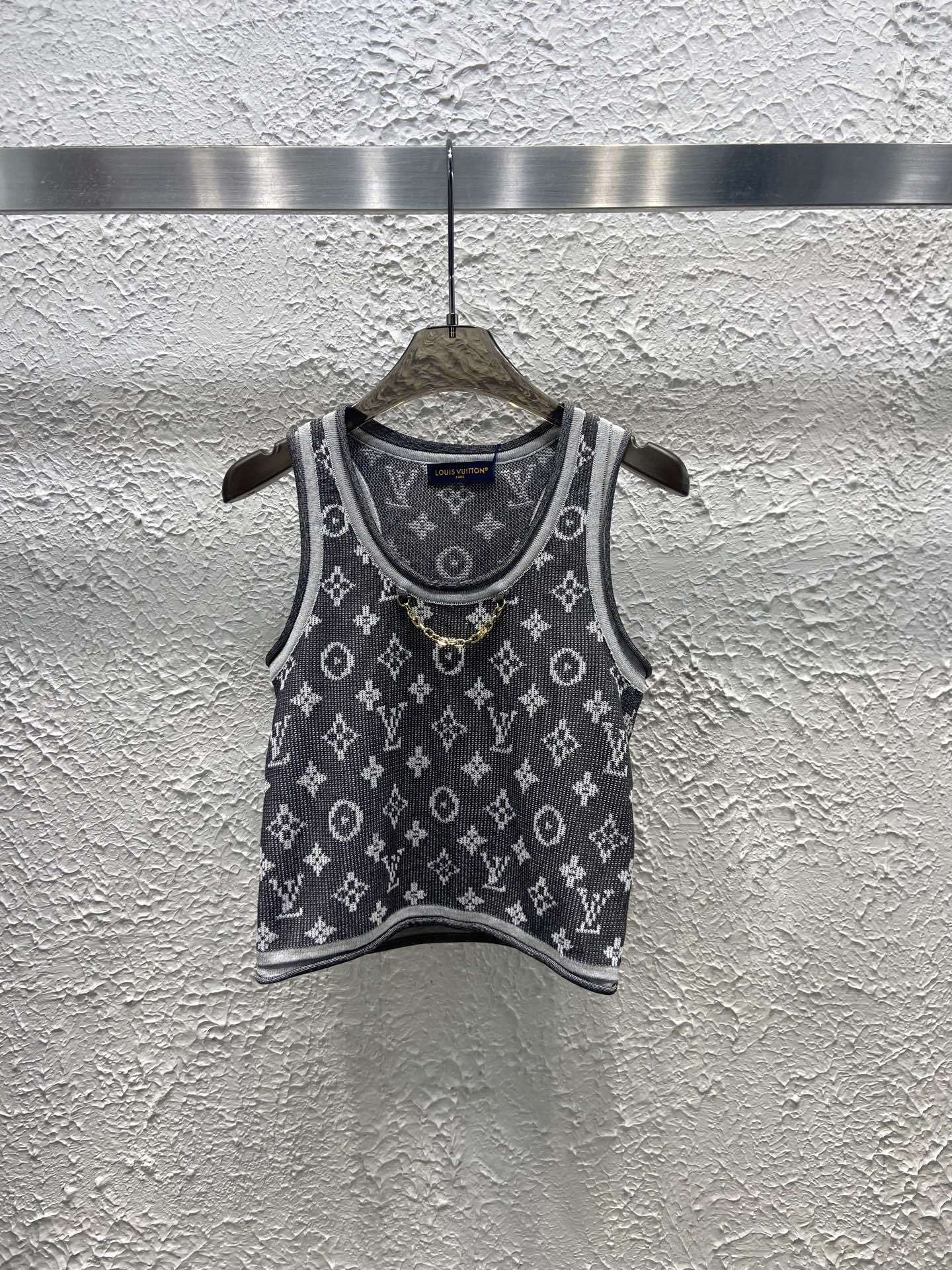 LV 25 Summer New Jacquard Letter Chain Knitted Back