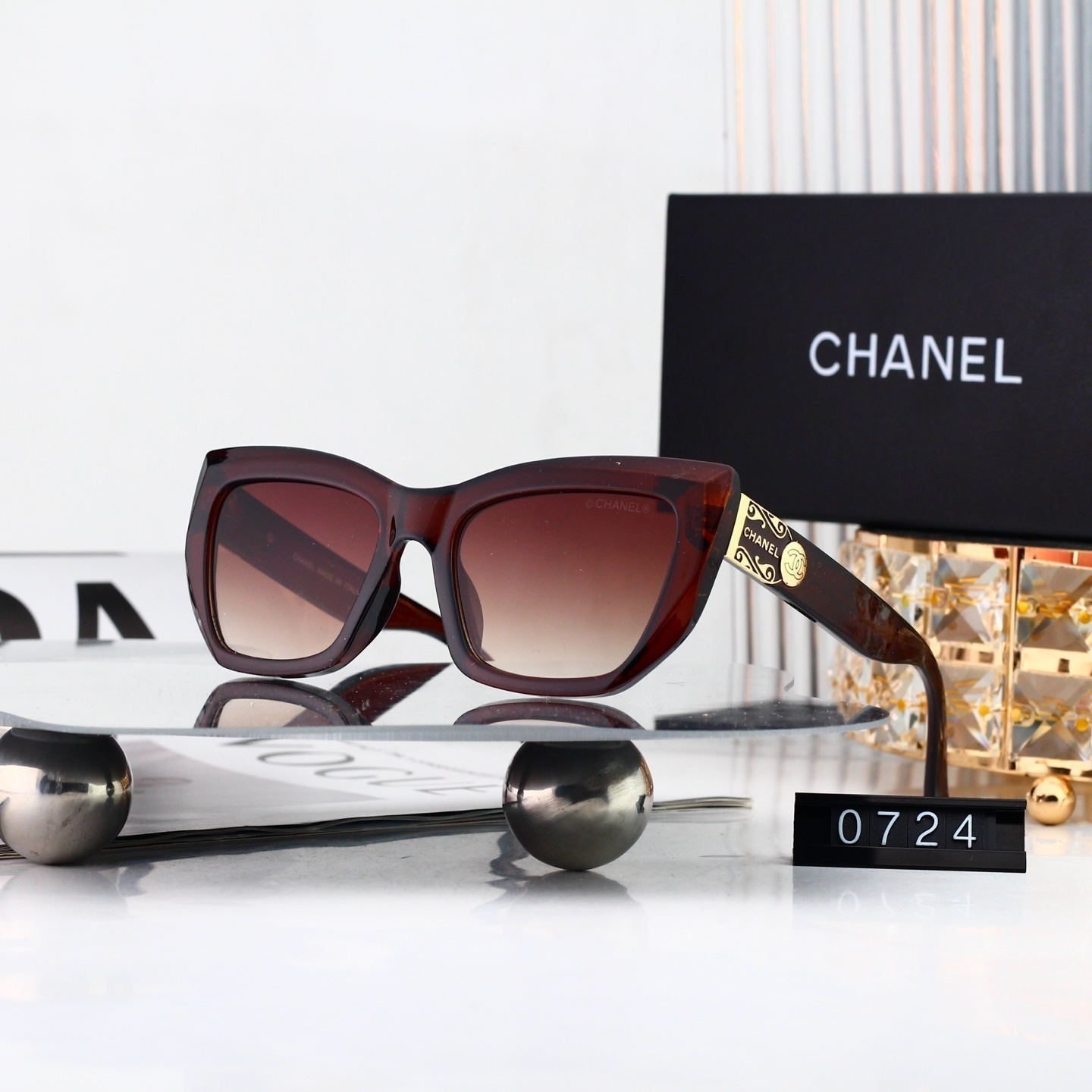 Chanel Signature CC Logo Retro Cat-Eye Sunglasses for Women 0724