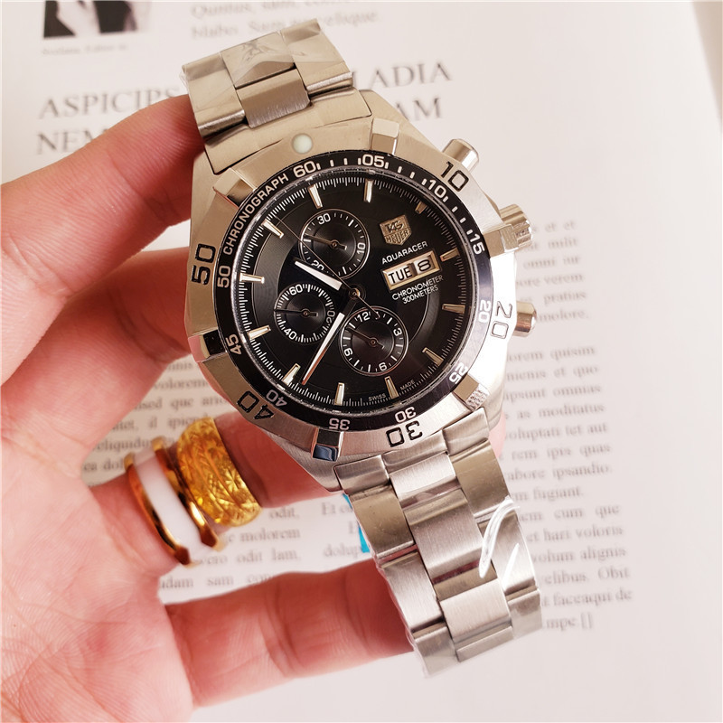 Replica TAG Quartz Day-Date Watch