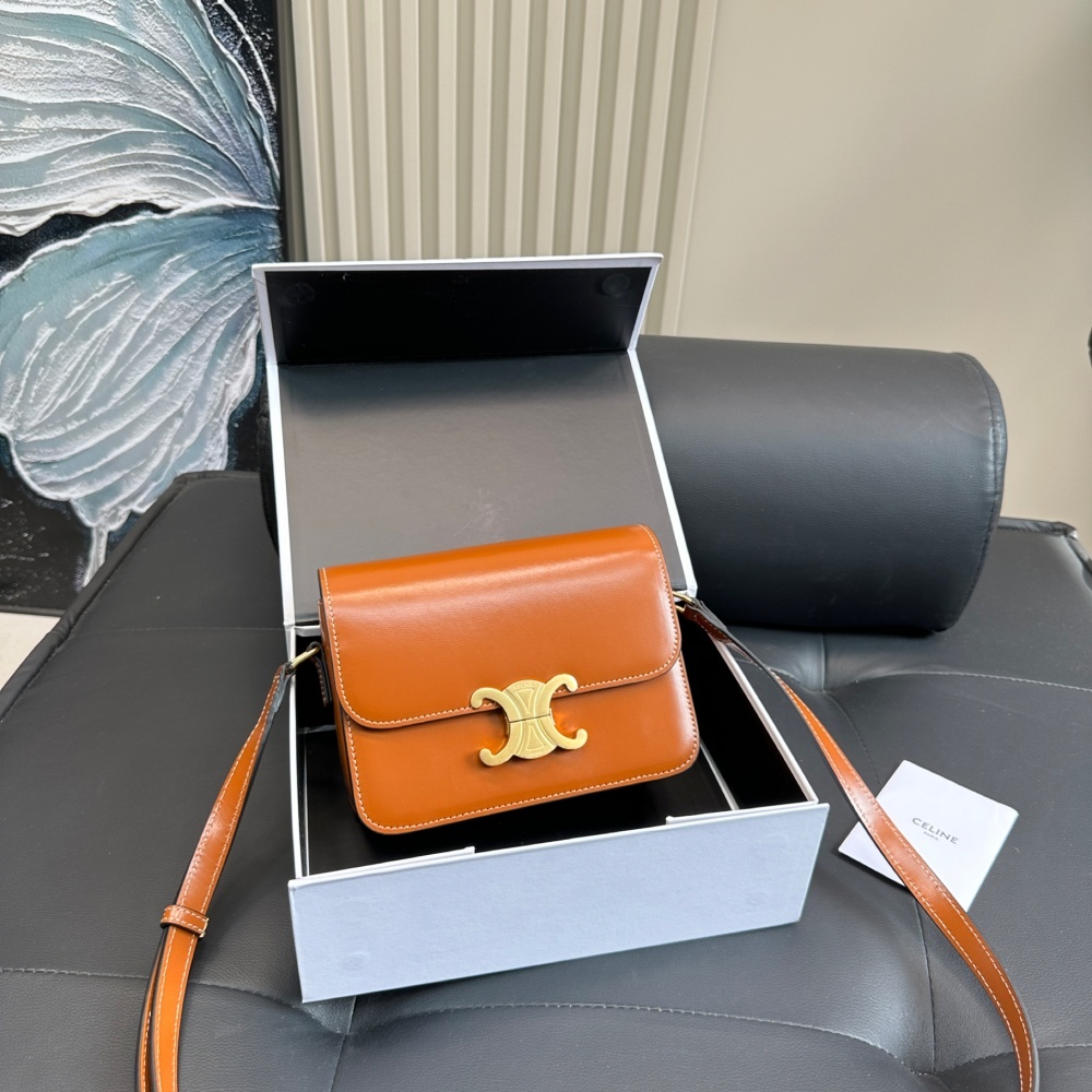 Replica Celine Arc De Triomphe WOC Tofu Bag 18*15CM
