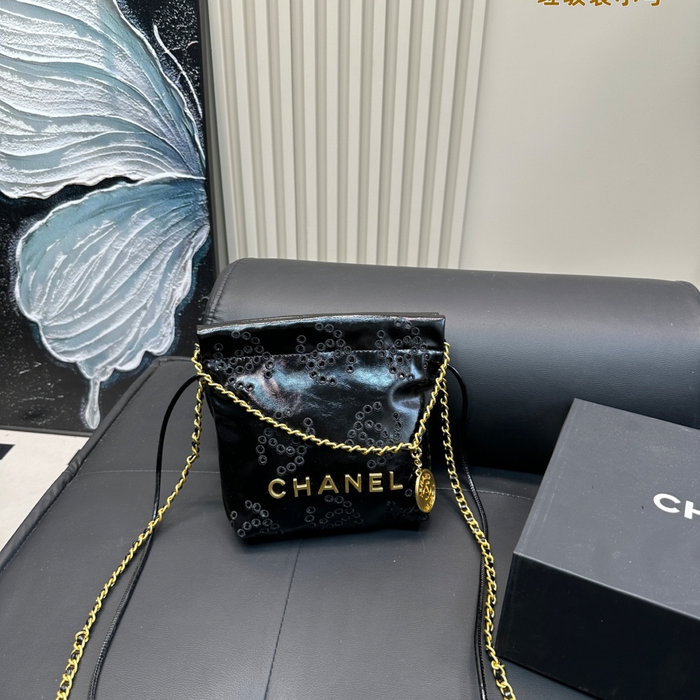Replica Chanel New Hollow Embroidered Garbage Bag 19*17CM