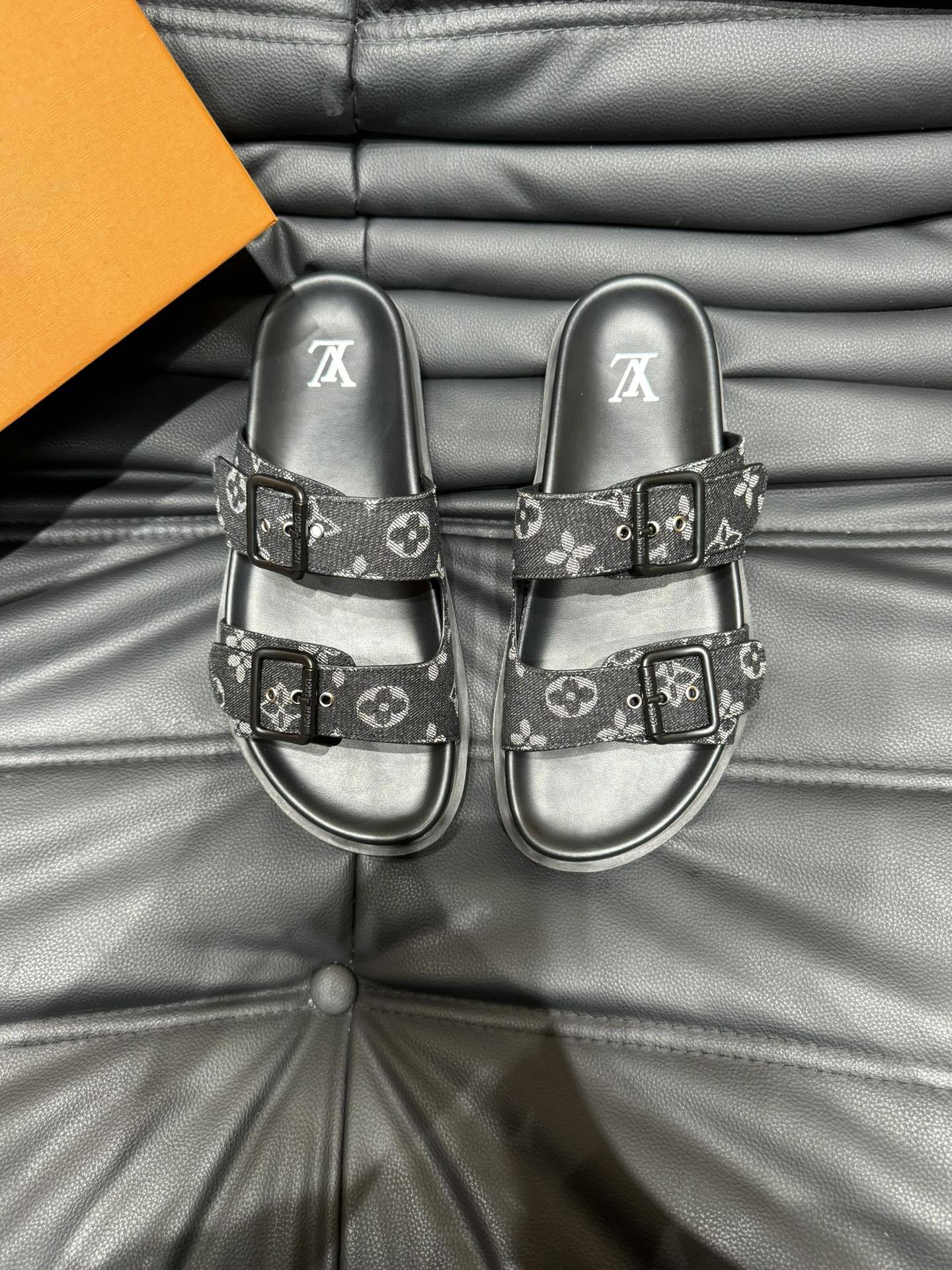 LV Slippers EU38-45