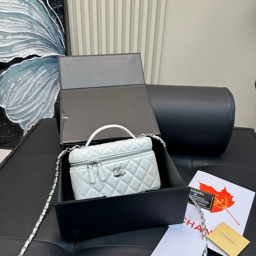 Replica Chanel Caviar Handle Box Bag 19*12CM