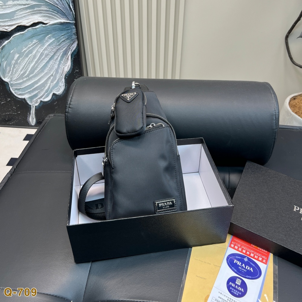 Replica Prada Re-Nylon Recycled Nylon Bag 15*26CM