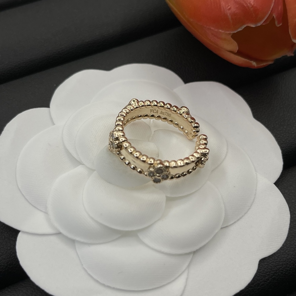 Van Cleef &amp; Arpels Ring