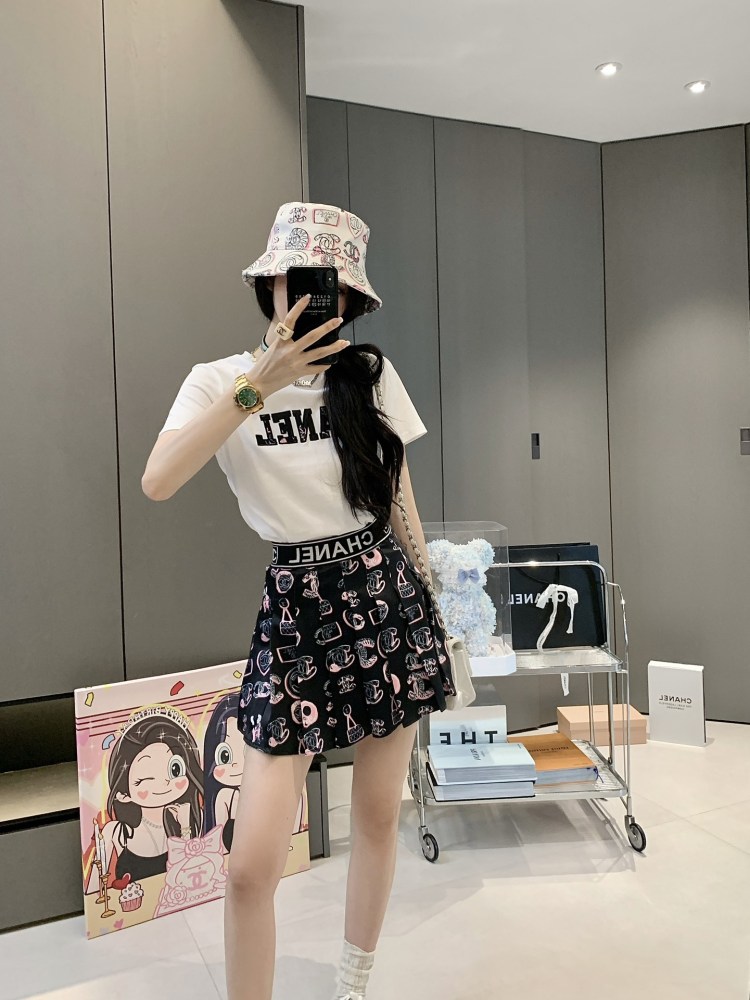 Chanel Skirt S