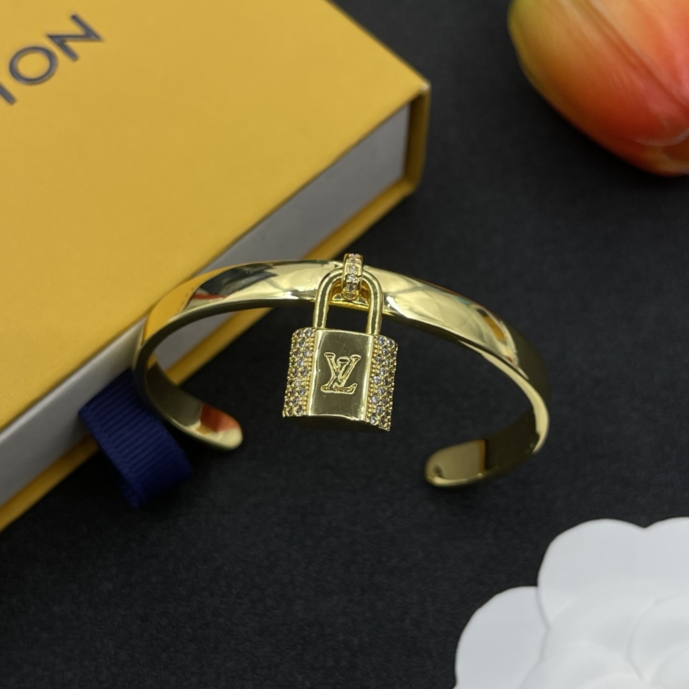 Lv Bracelet