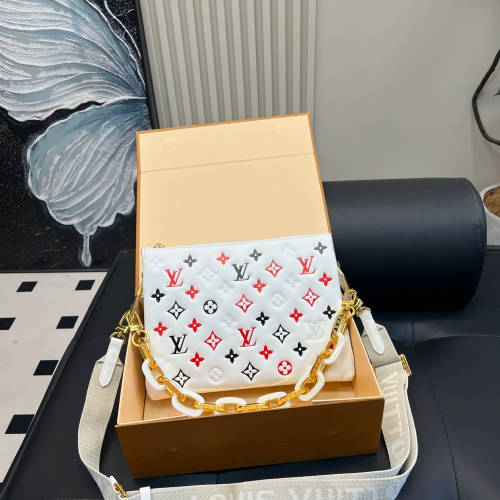 Replica LV Upgraded Version Of Coussin Pm Hug Bag 27*20CM