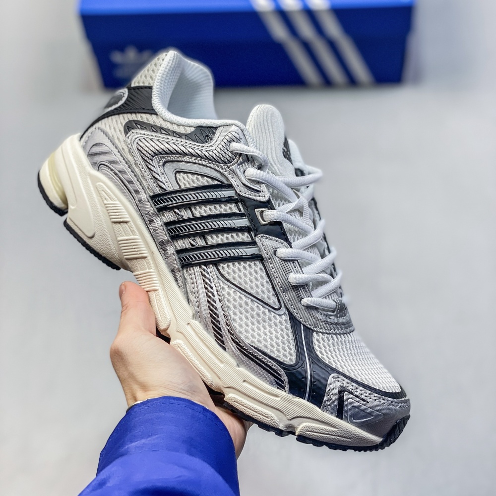 Adidas Response CL