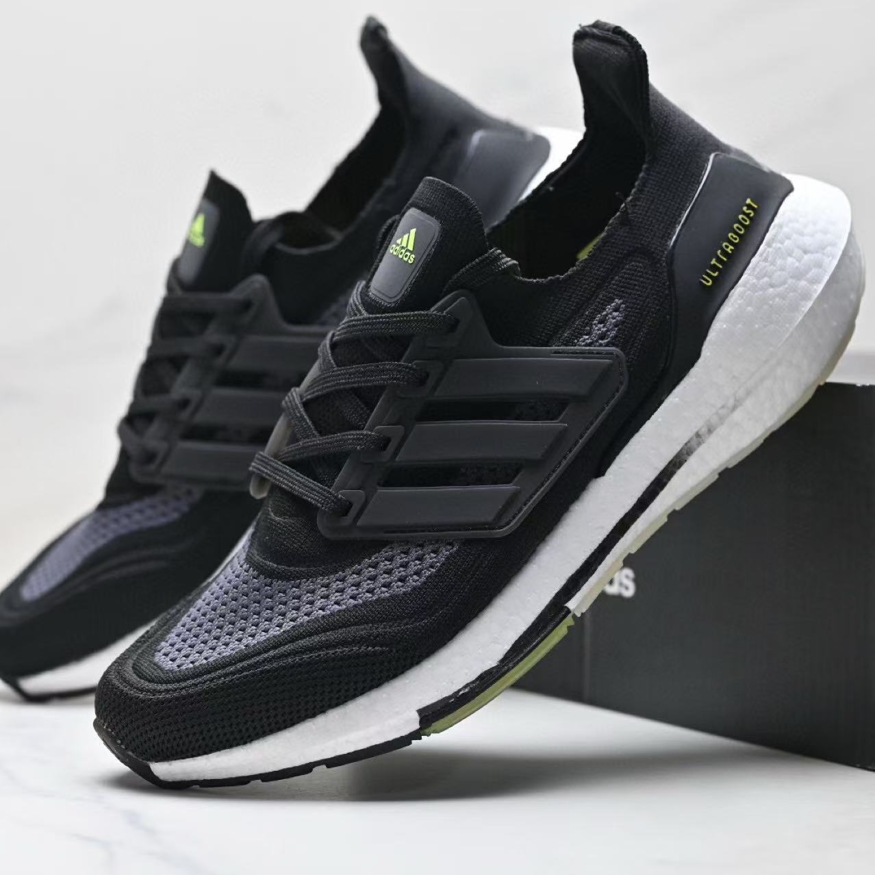 Adidas Ultraboost 21