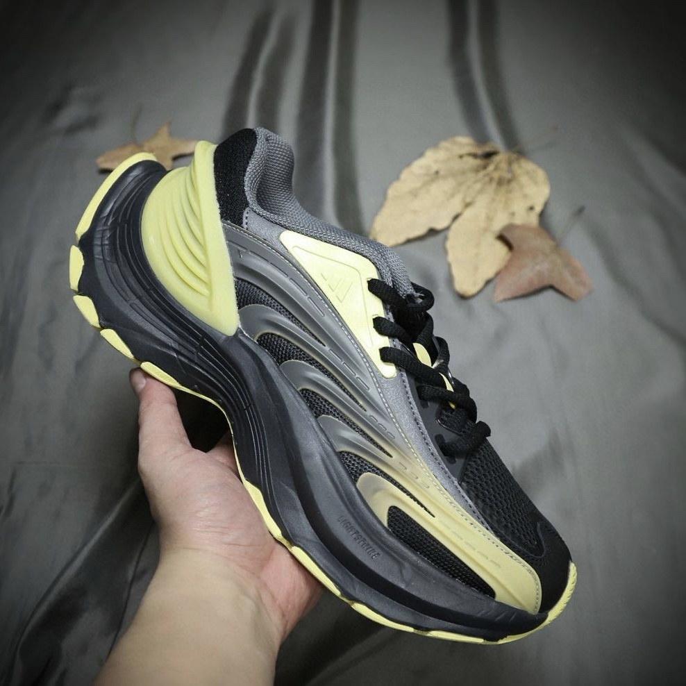 Adidas XLG MTW