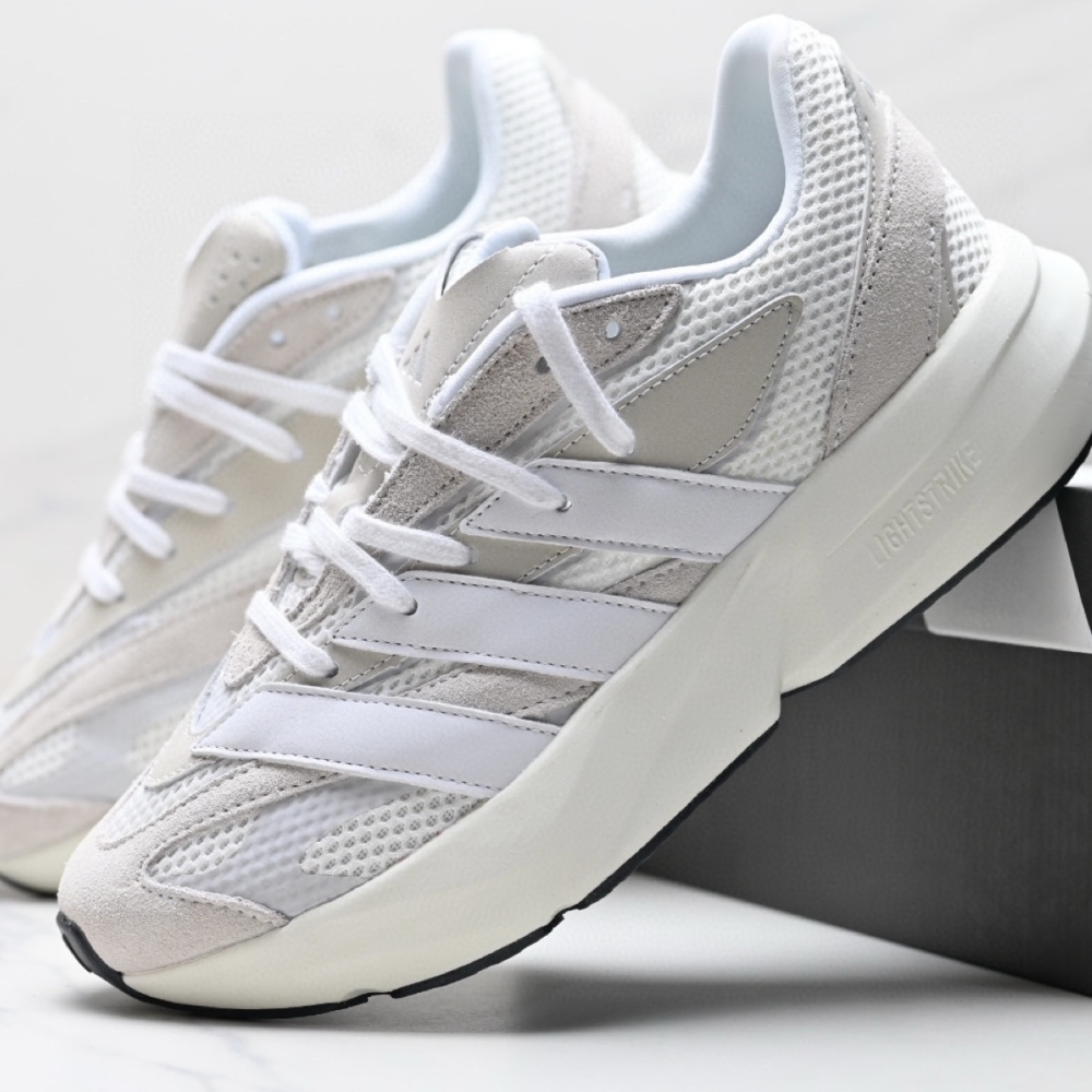 Adidas LightBlaze