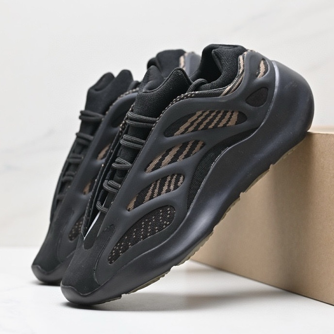 Adidas yeezy 700 V3