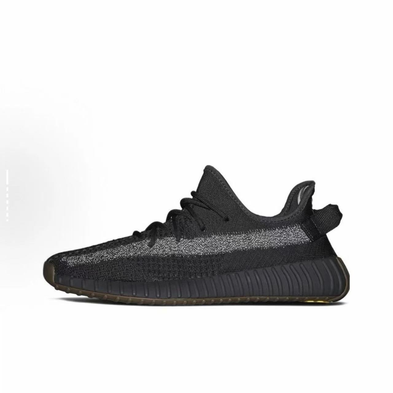 Adidas yeezy 350 v2