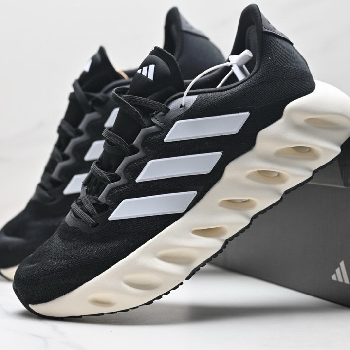 Adidas SWITCH FWD