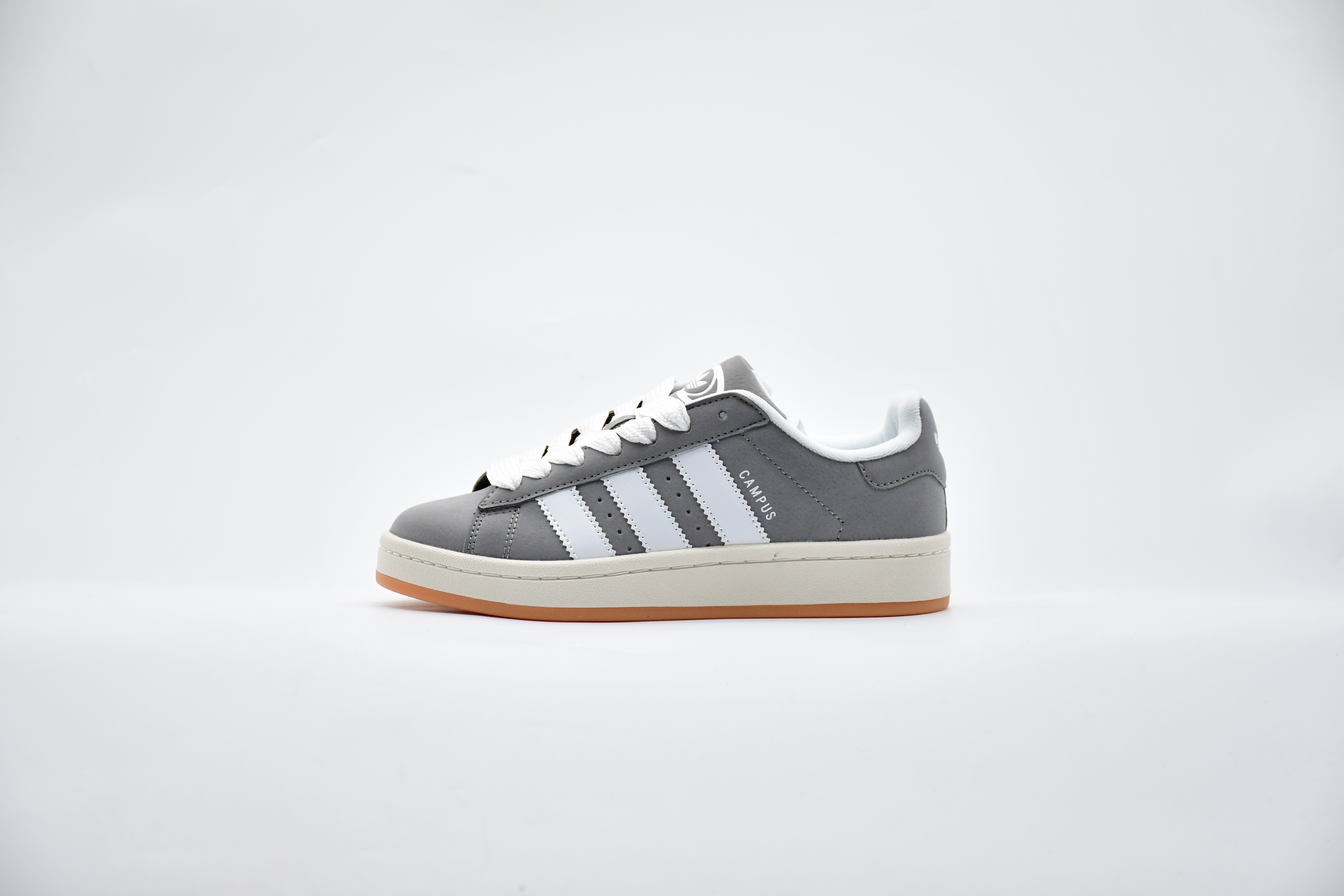 Adidas campus