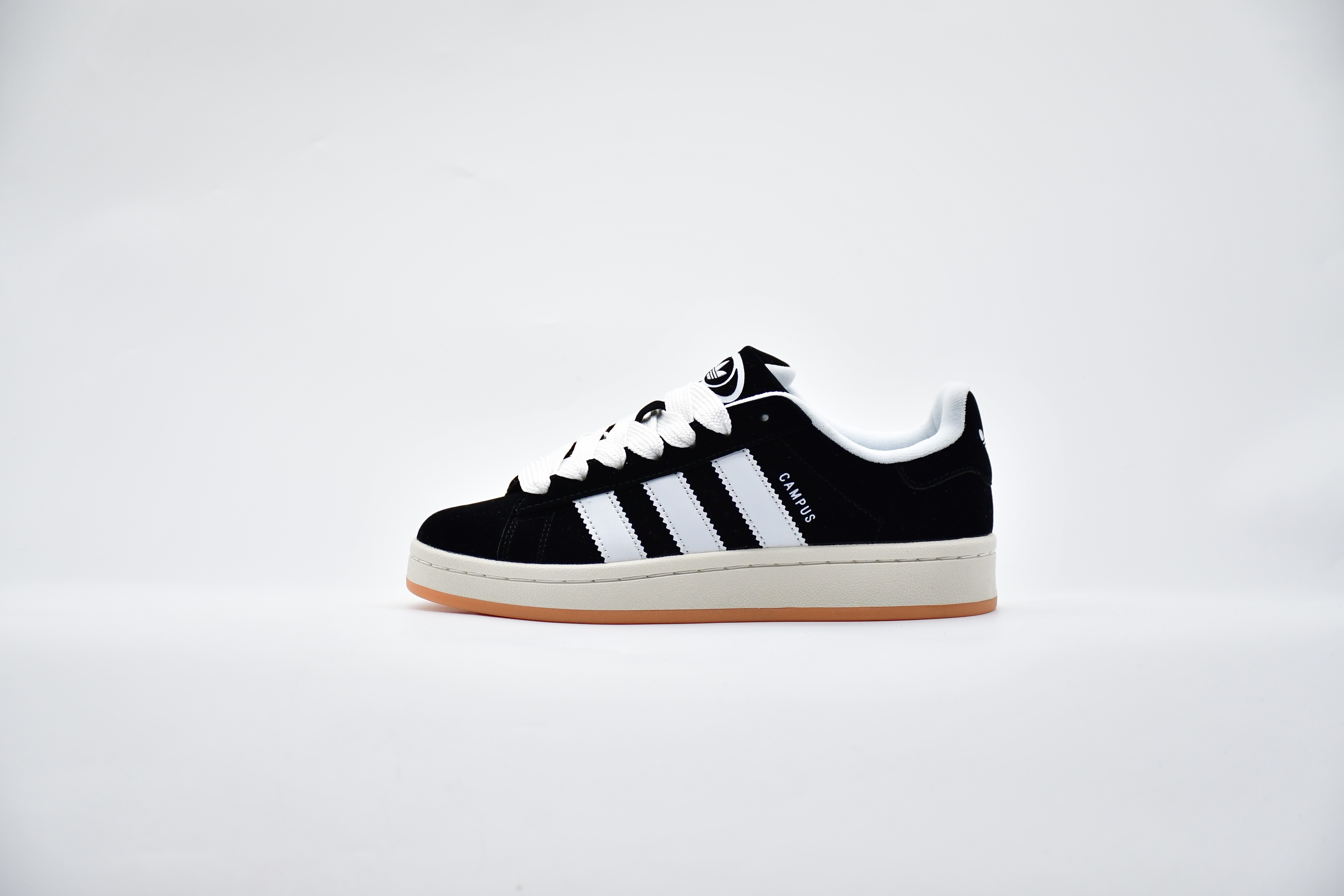 Adidas campus