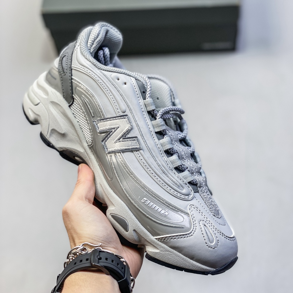 New Balance NB1000