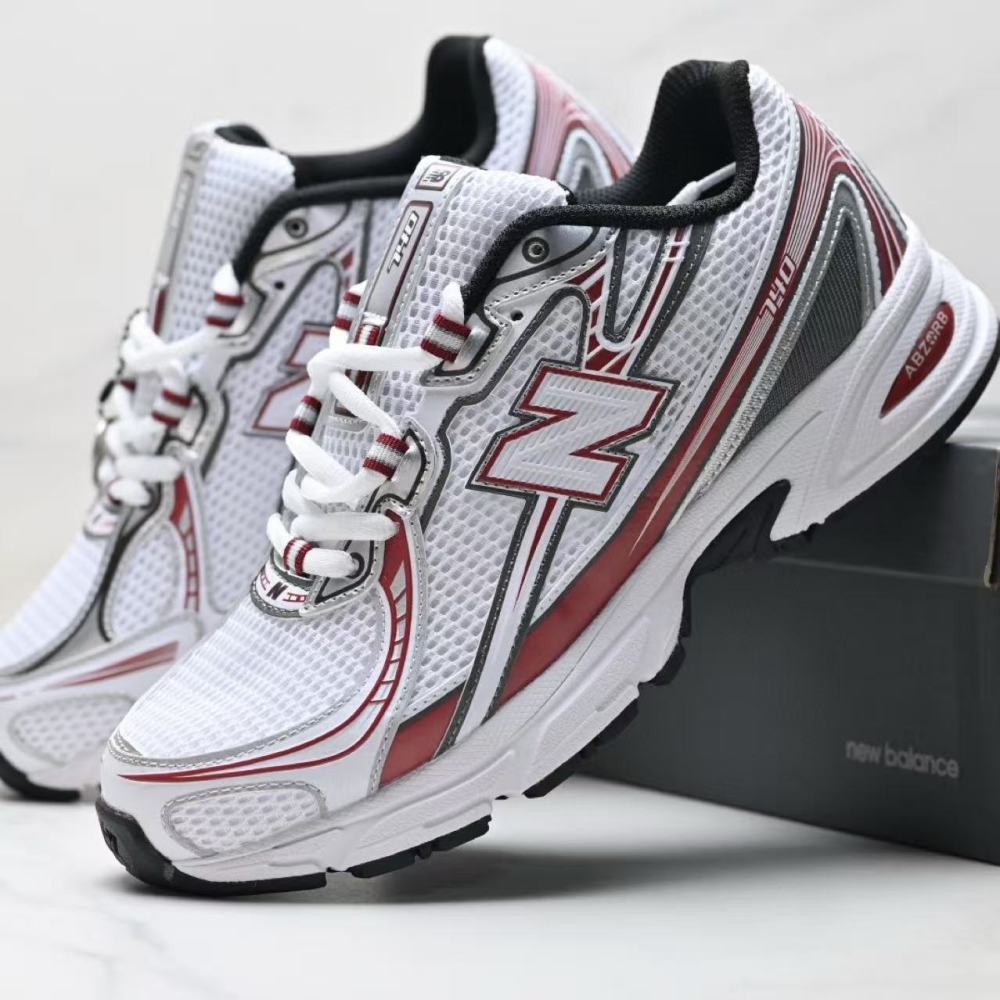 New Balance NB740