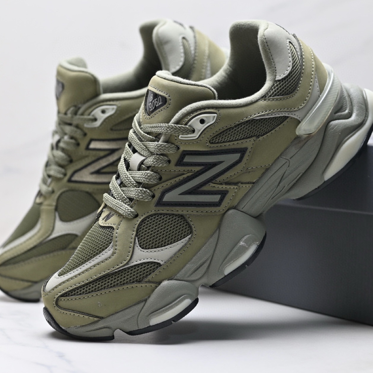 New Balance NB9060