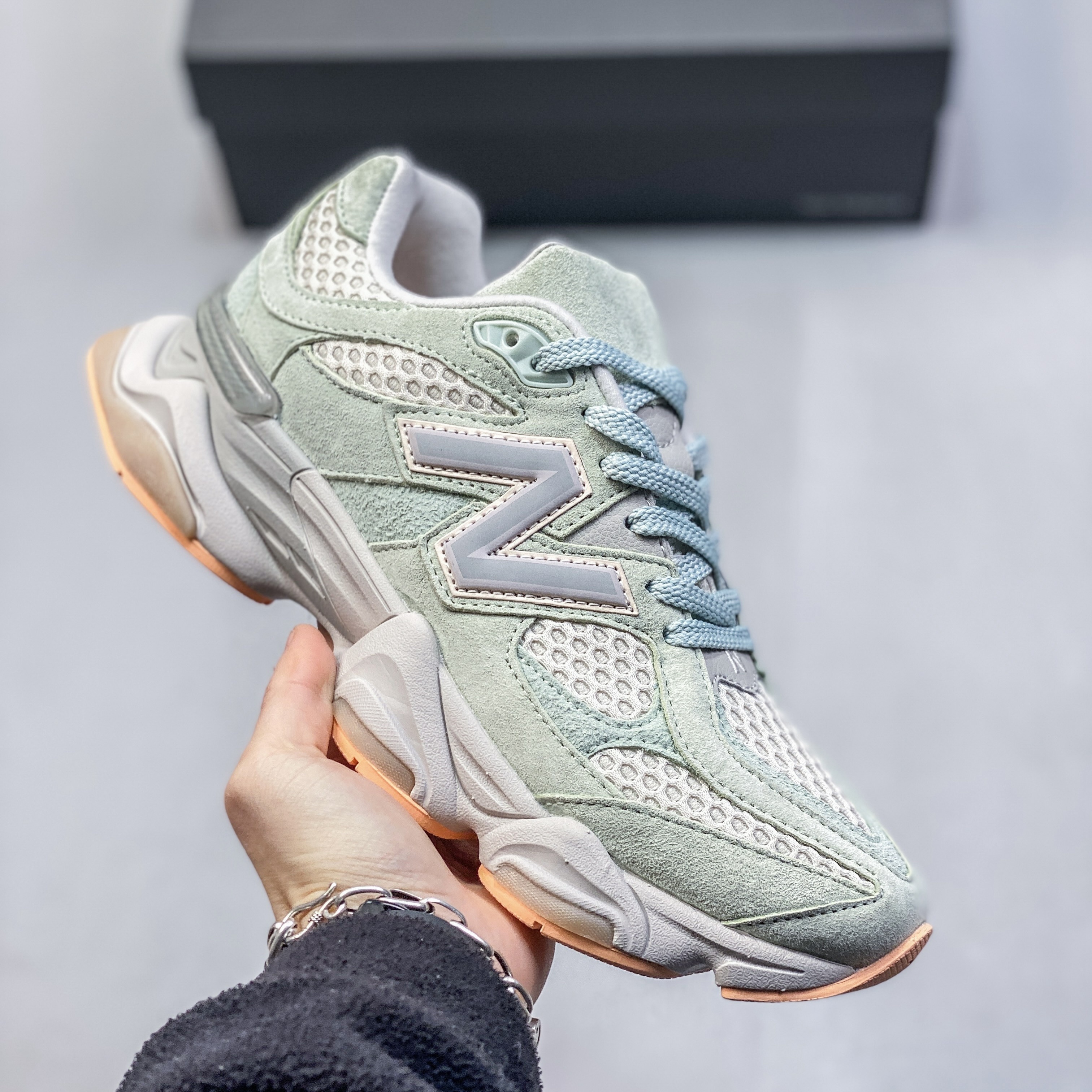 New Balance NB9060