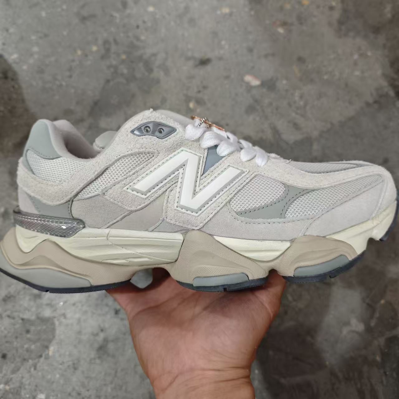 New Balance NB9060