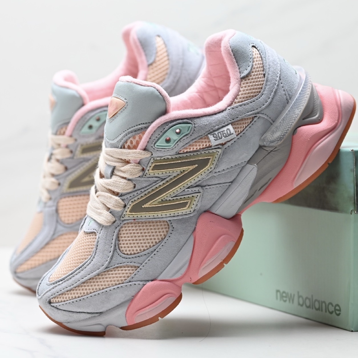 New Balance NB9060